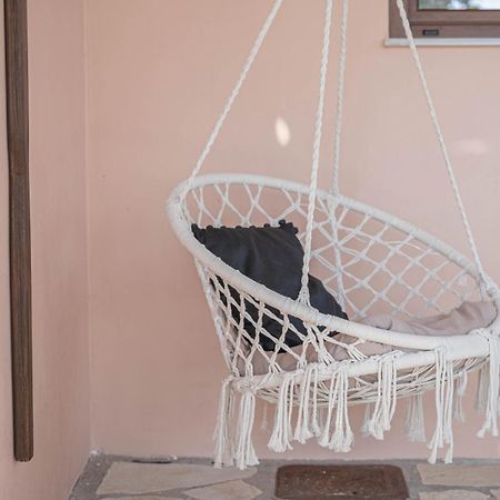 Paralio Astros Beachfront Suites زيروبيغادو المظهر الخارجي الصورة