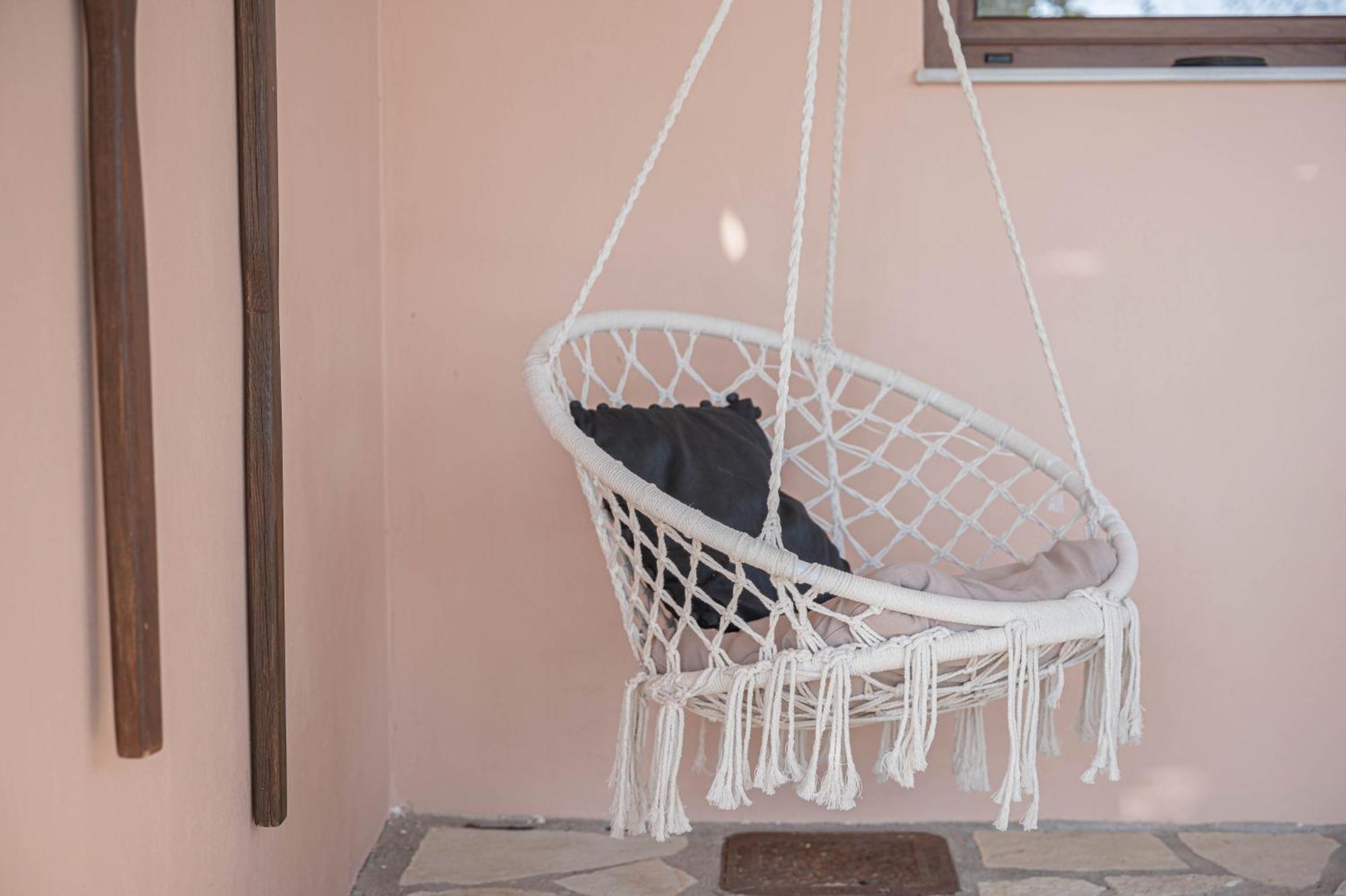 Paralio Astros Beachfront Suites زيروبيغادو المظهر الخارجي الصورة