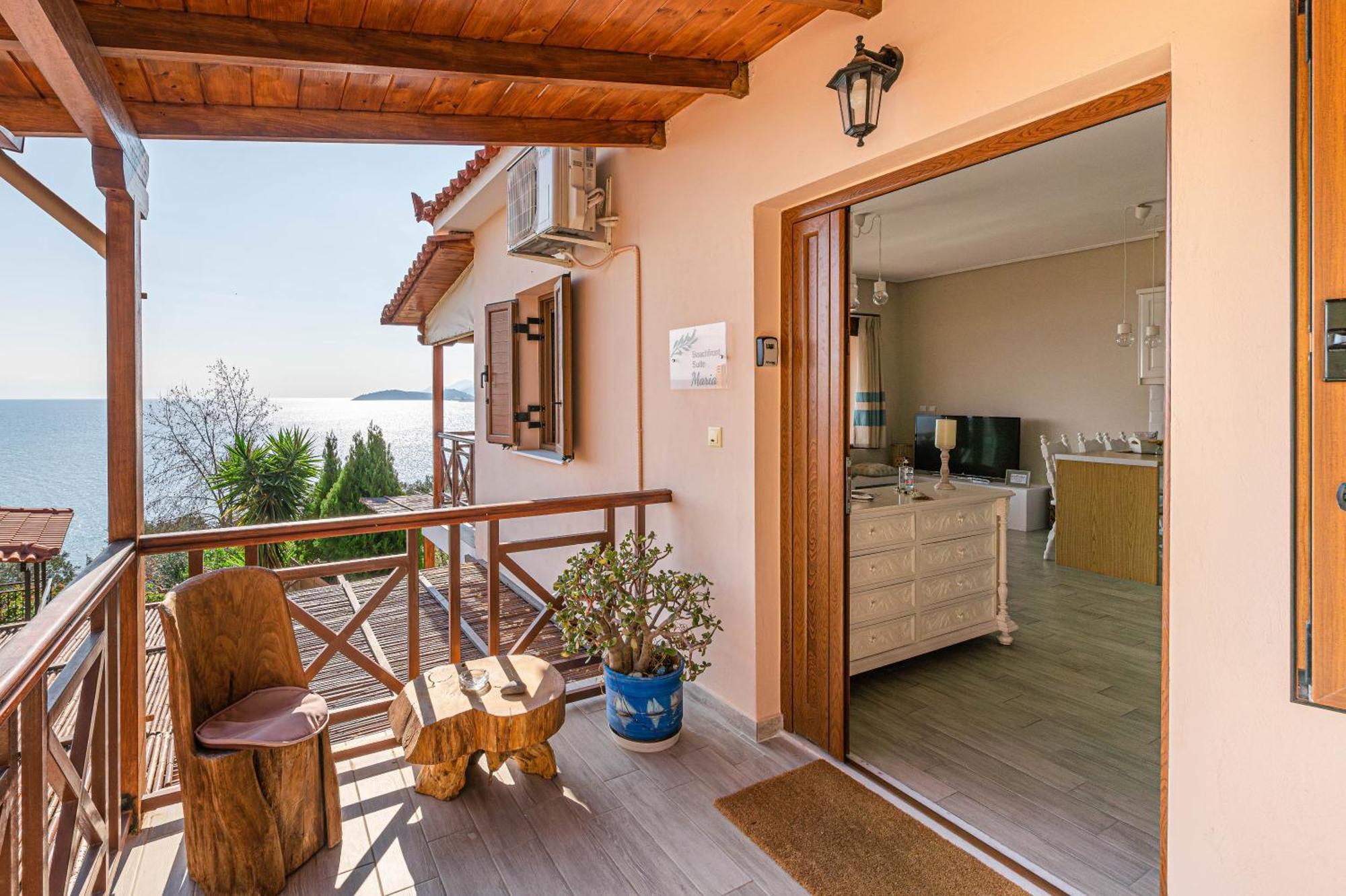 Paralio Astros Beachfront Suites زيروبيغادو المظهر الخارجي الصورة