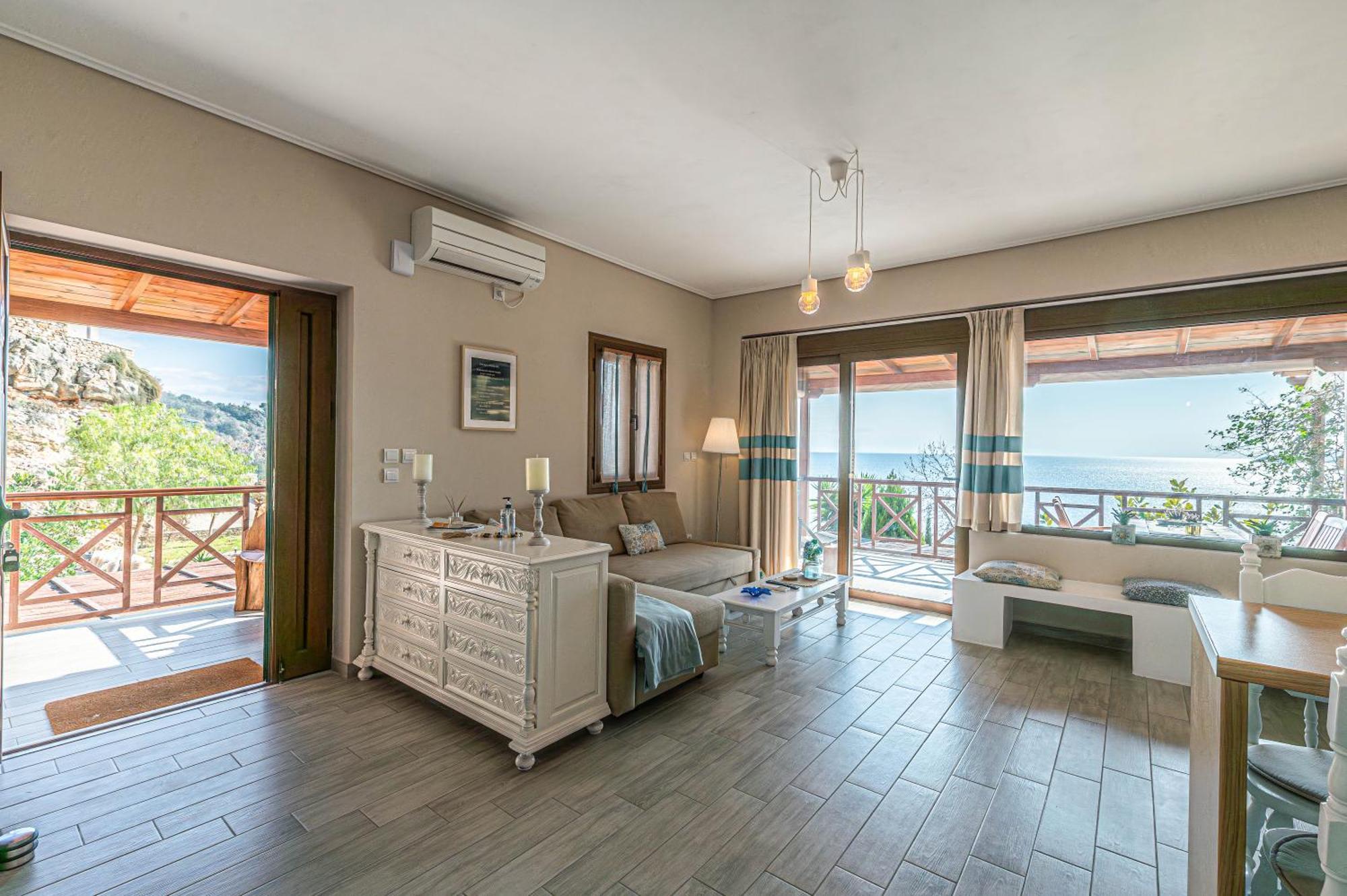 Paralio Astros Beachfront Suites زيروبيغادو المظهر الخارجي الصورة