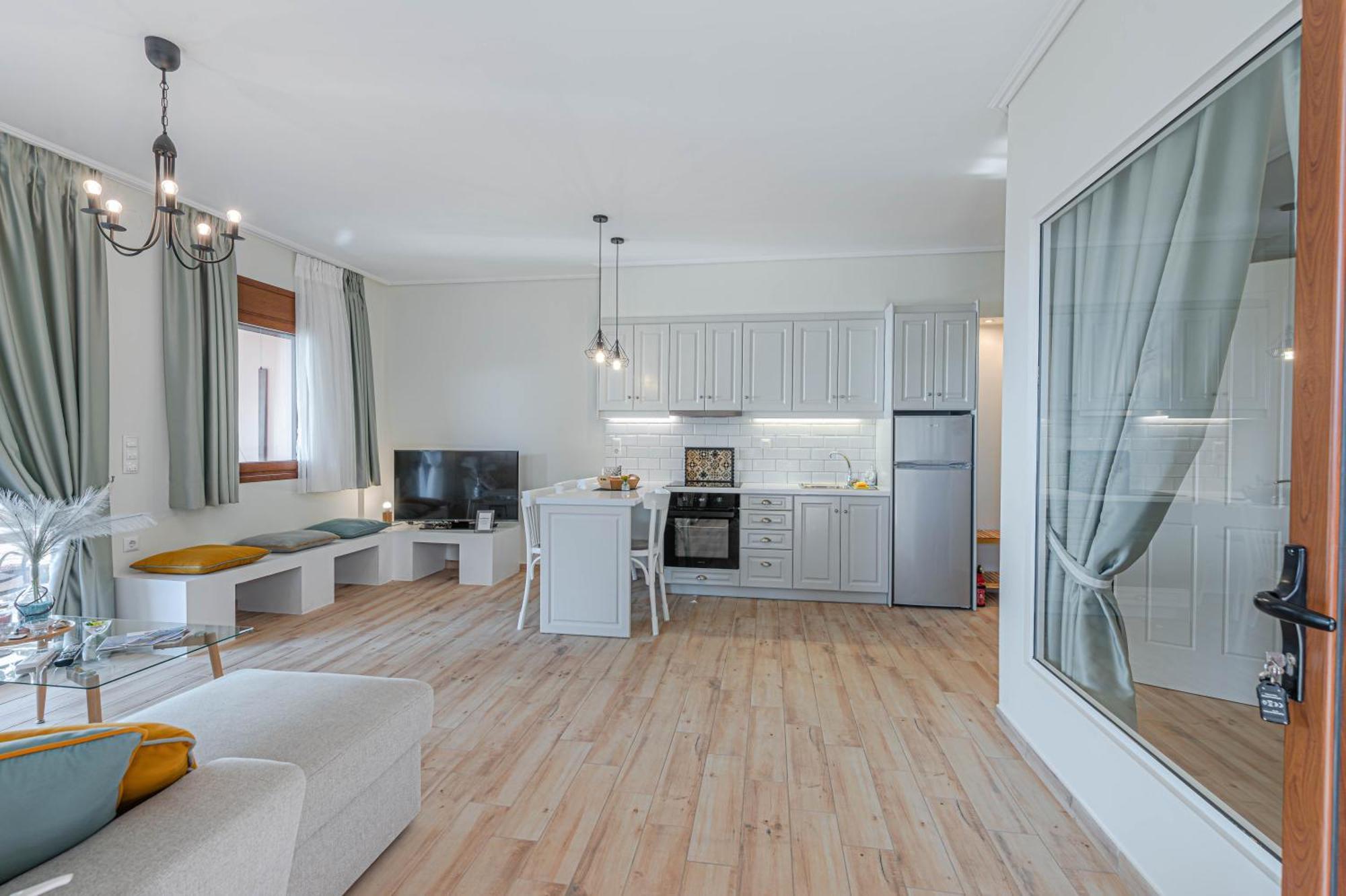 Paralio Astros Beachfront Suites زيروبيغادو المظهر الخارجي الصورة