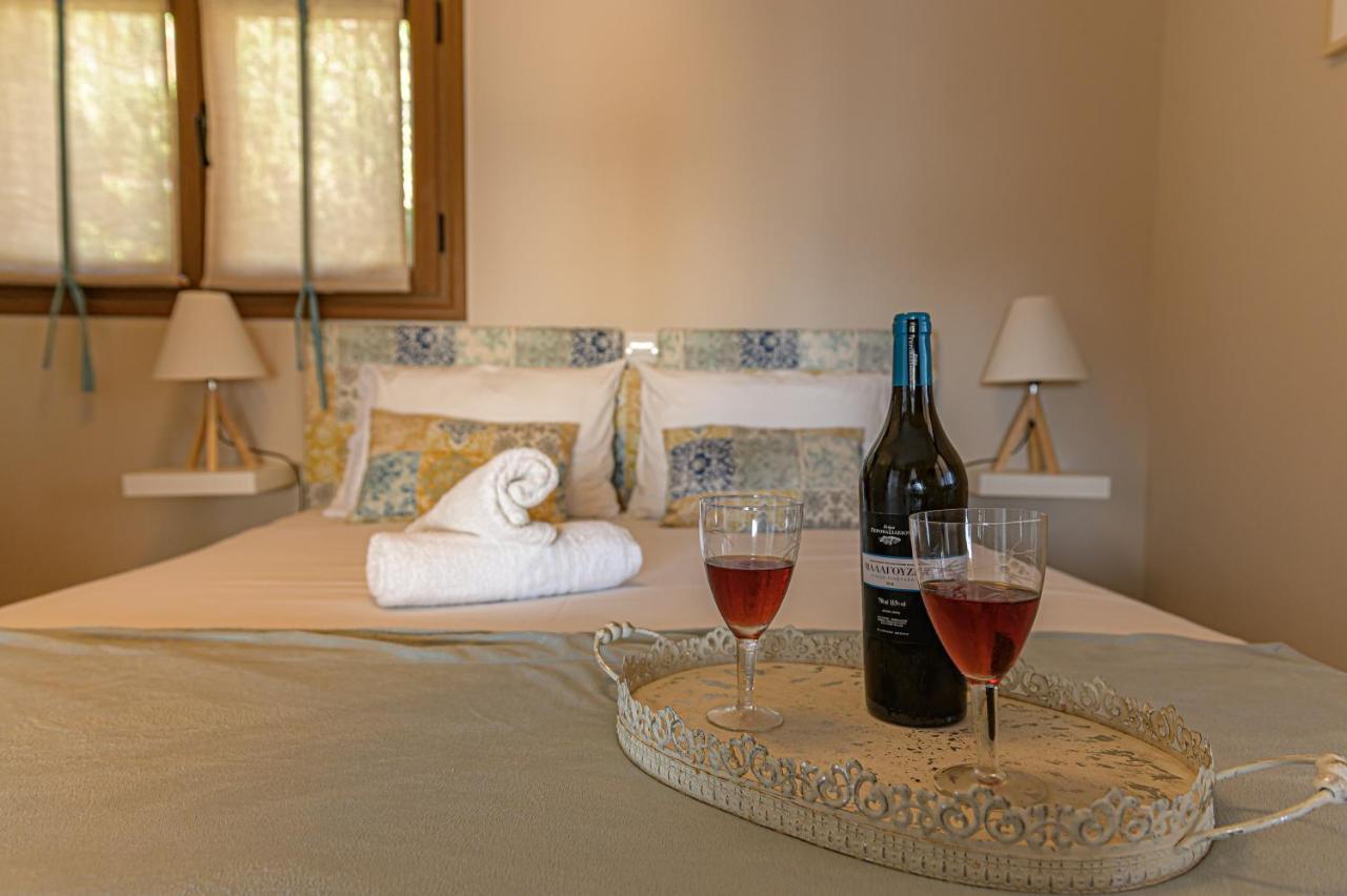 Paralio Astros Beachfront Suites زيروبيغادو المظهر الخارجي الصورة