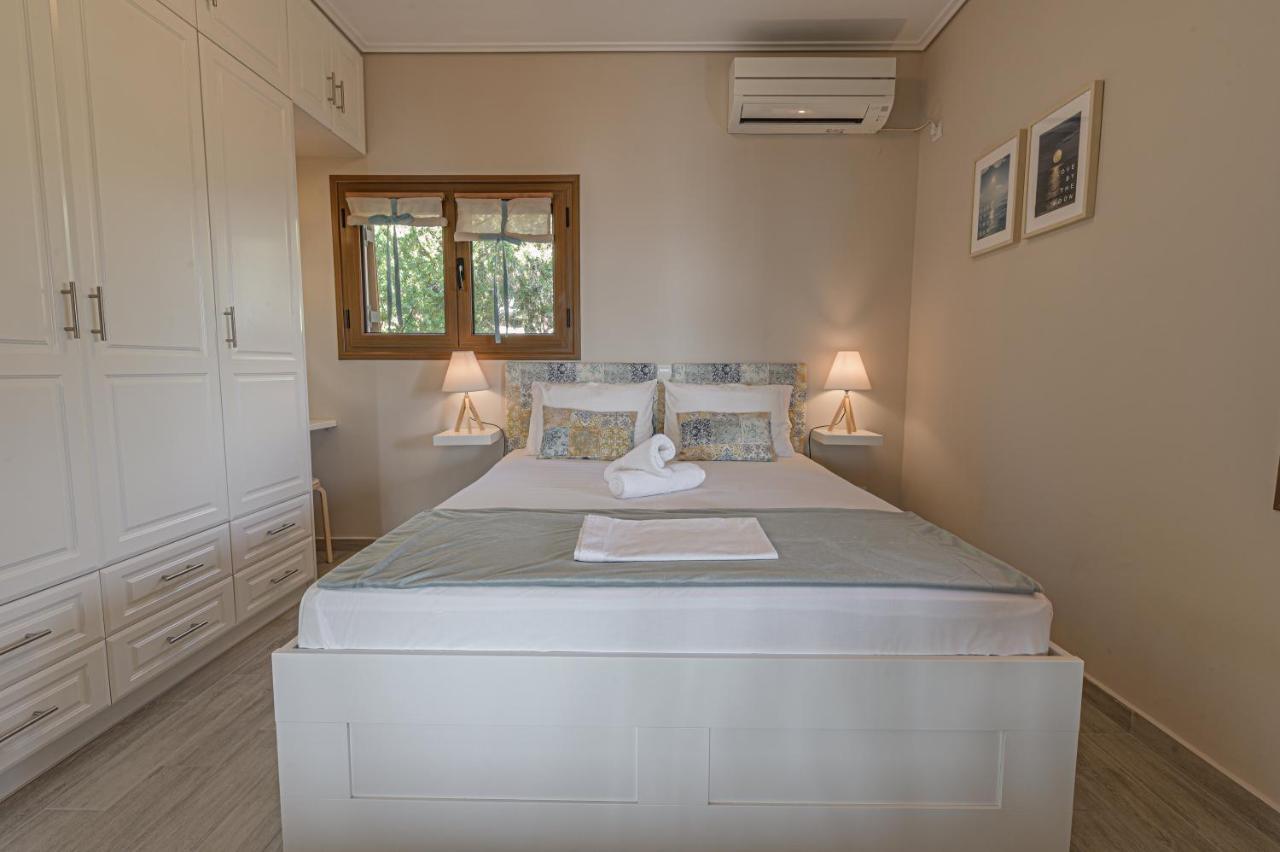Paralio Astros Beachfront Suites زيروبيغادو المظهر الخارجي الصورة
