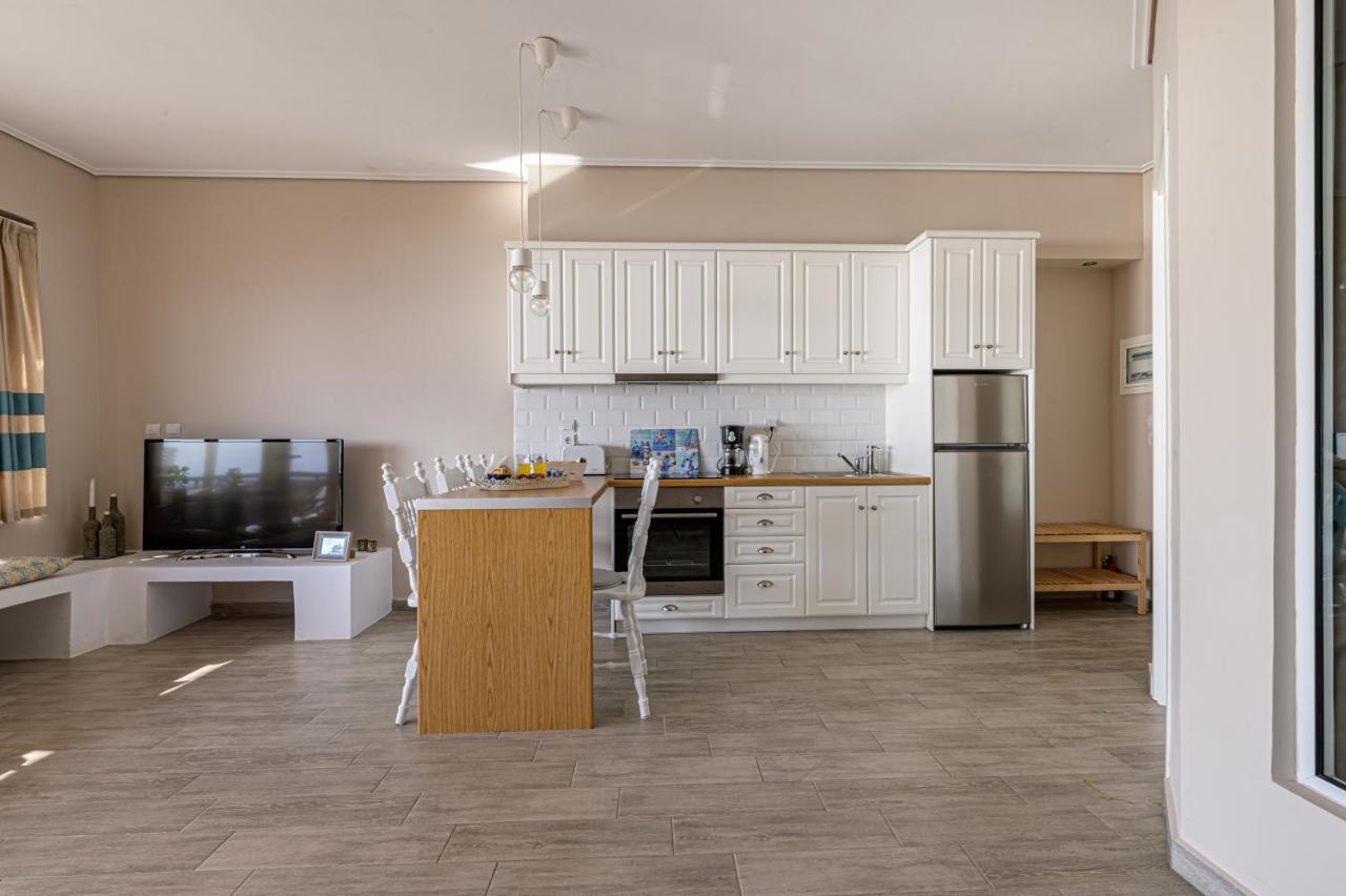 Paralio Astros Beachfront Suites زيروبيغادو المظهر الخارجي الصورة